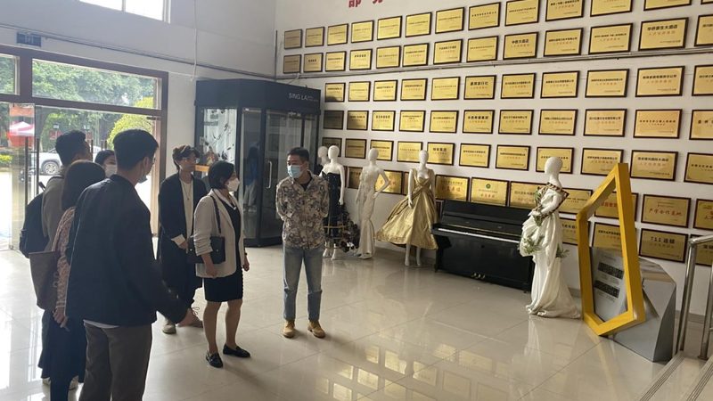 以下是一些知名的影视制作培训机构，供您参考：